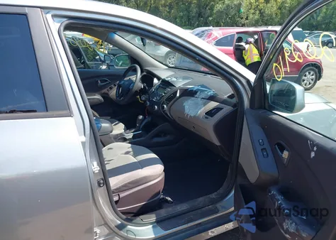 2015 Hyundai Tucson Gls z USA, uszkodzony, nr VIN KM8JTCAF7FU091782